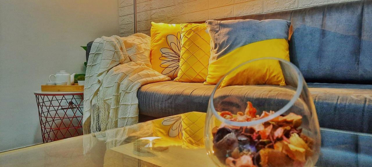 Stylish&Comfort Unit With Balcony In Air Makati Makati City Zewnętrze zdjęcie